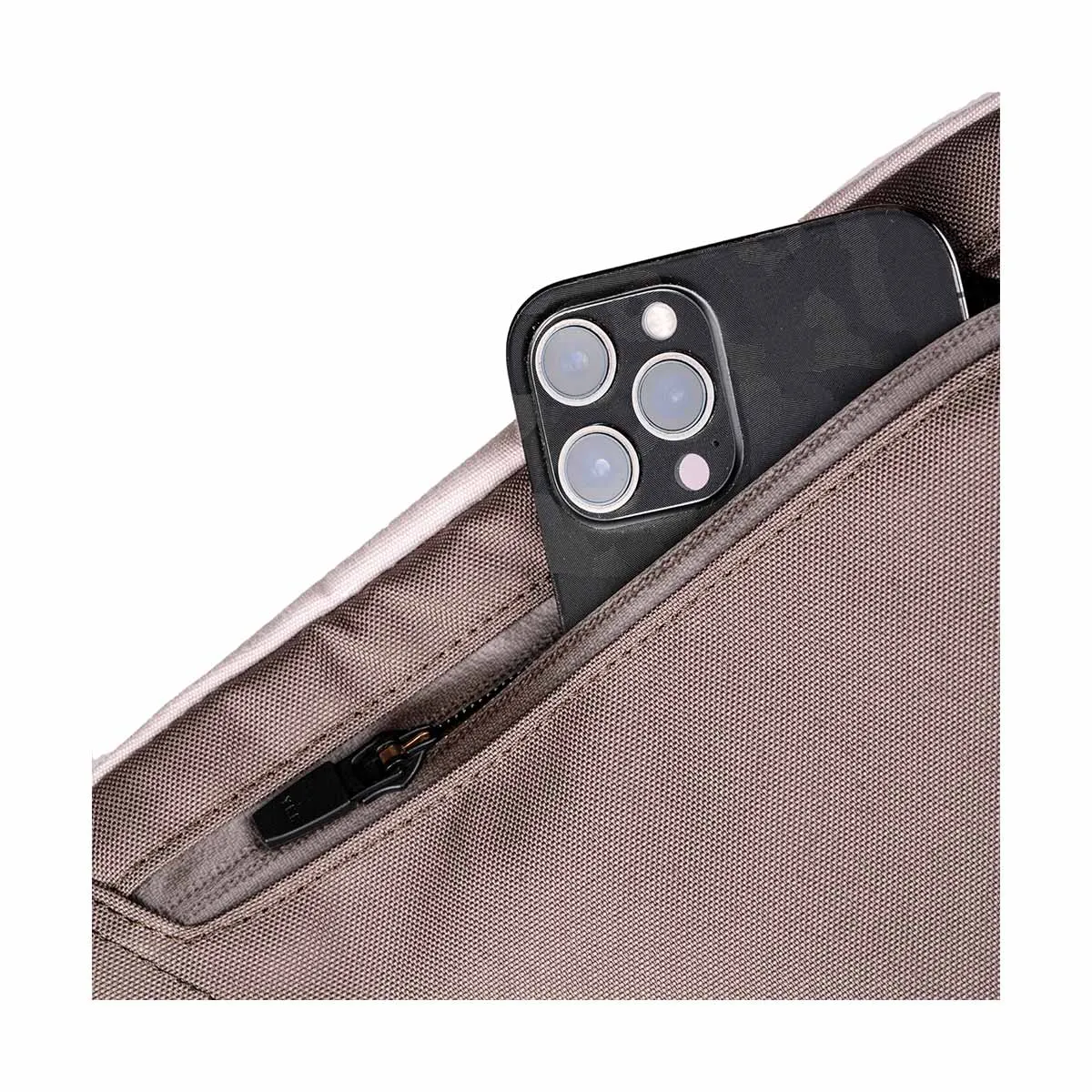 Boundary Rennen Recycled Crossbody (Slate)