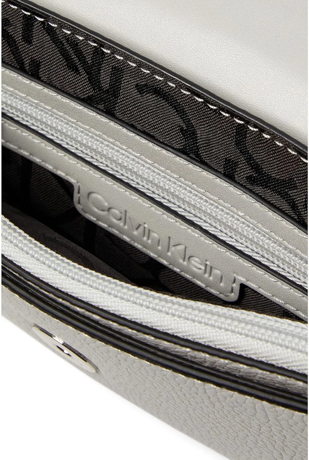 Calvin Klein Key Item Signature Crossbody