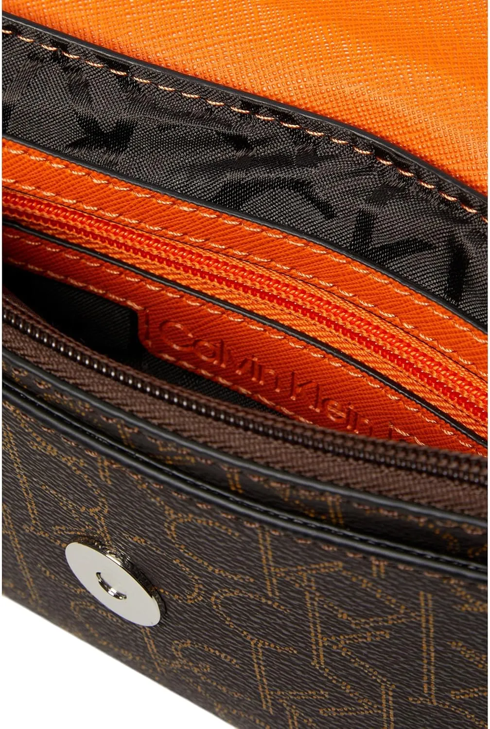 Calvin Klein Key Item Signature Crossbody