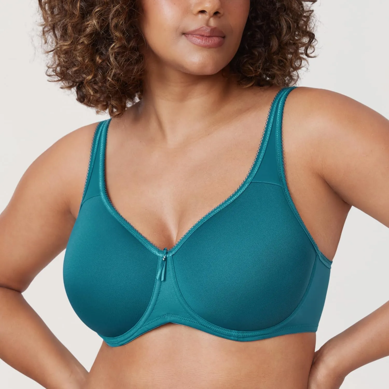 DELIMIRA Women's Seamless Tshirt Bras Plus Size Full Coverage Underwire Lightly Lined Bra Up to F