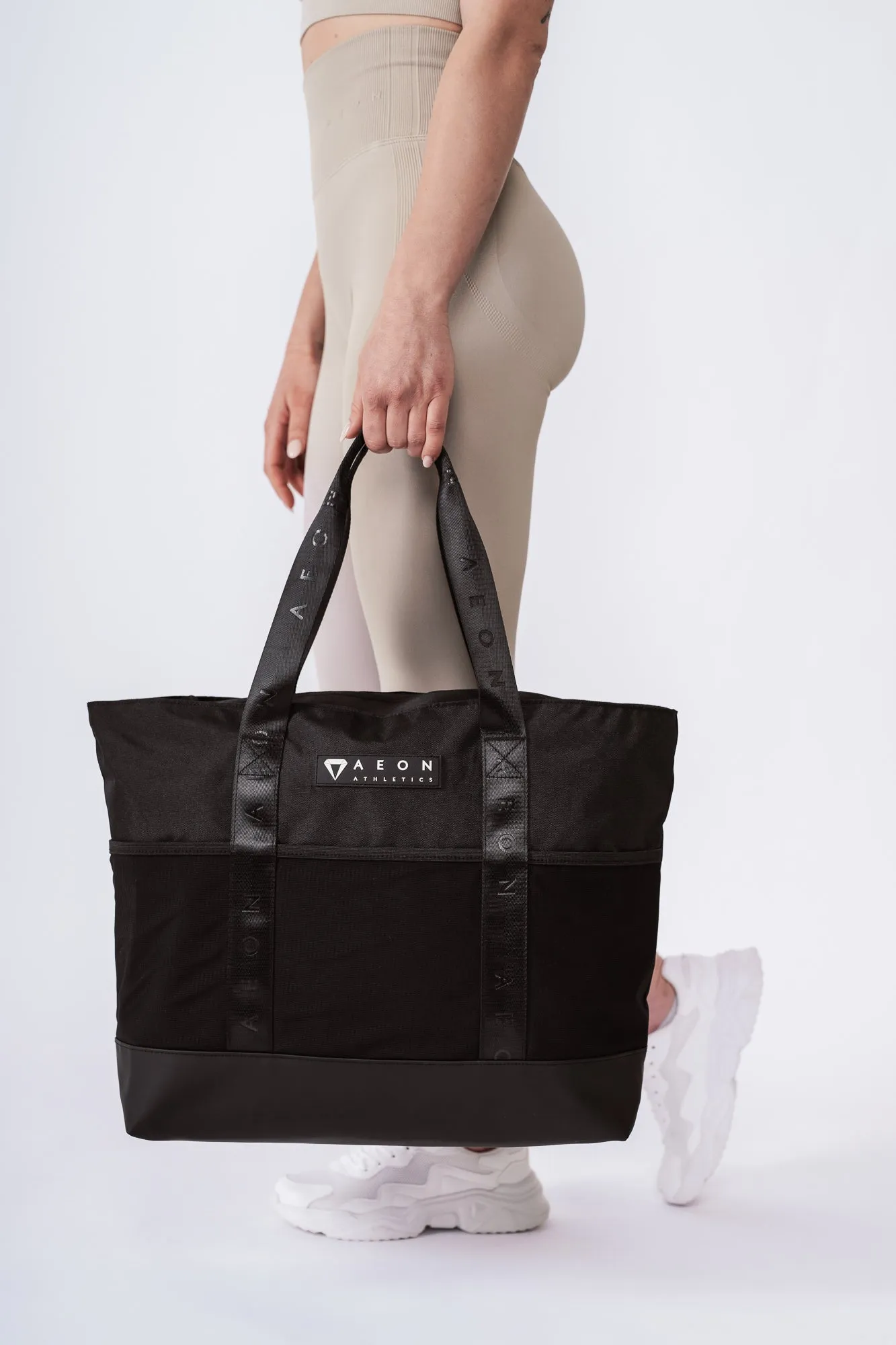 ELEVATE TOTE BAG
