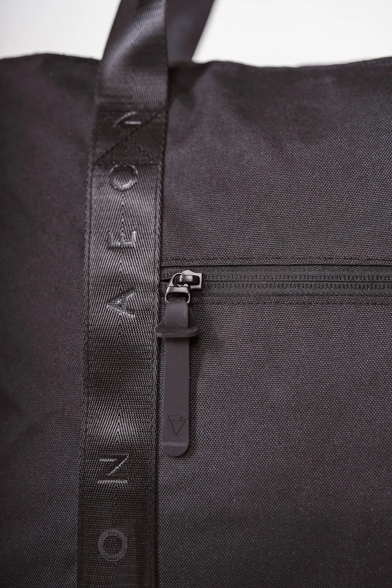 ELEVATE TOTE BAG