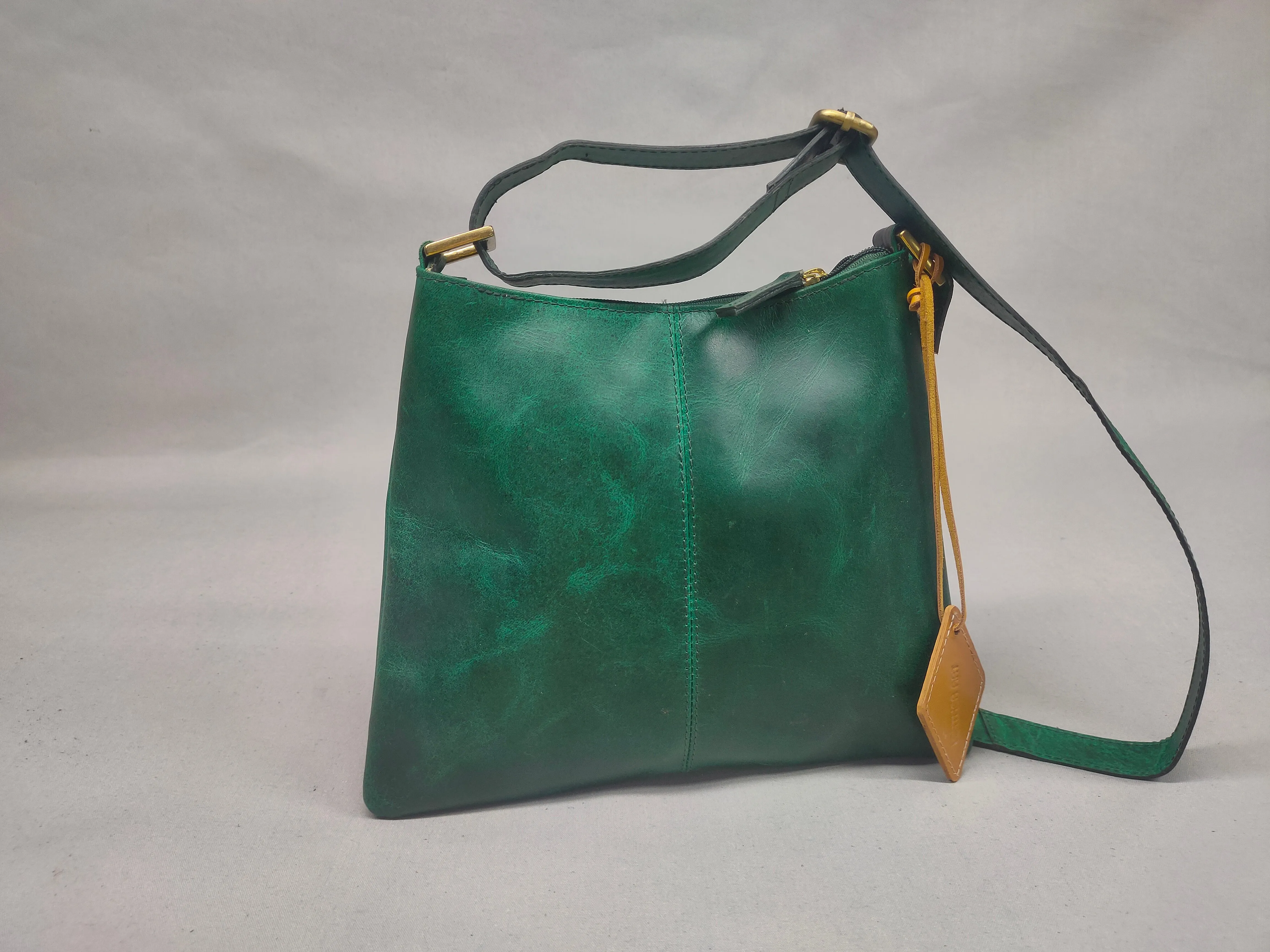 Fawzia small crossbody bag crunch green