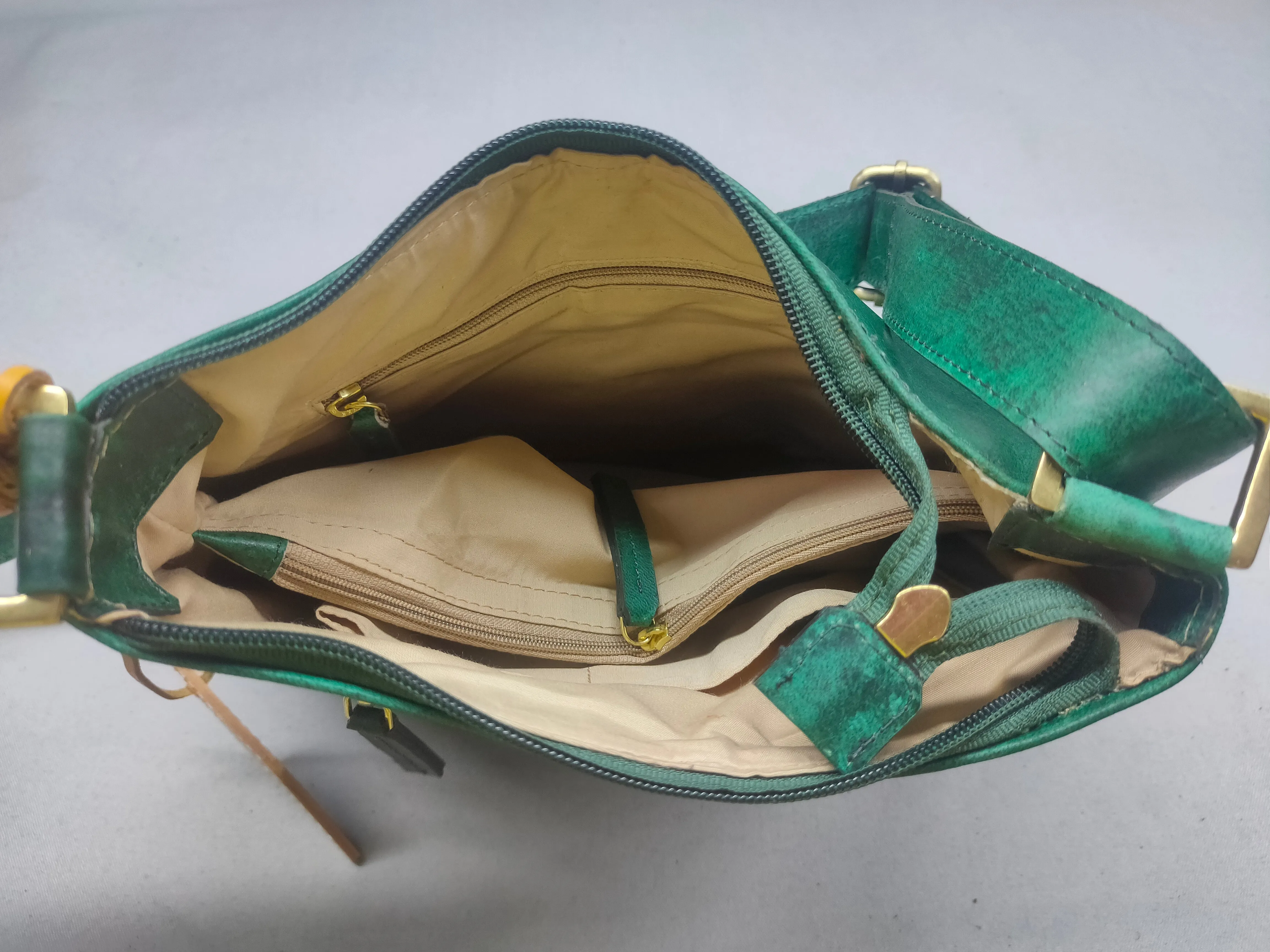 Fawzia small crossbody bag crunch green