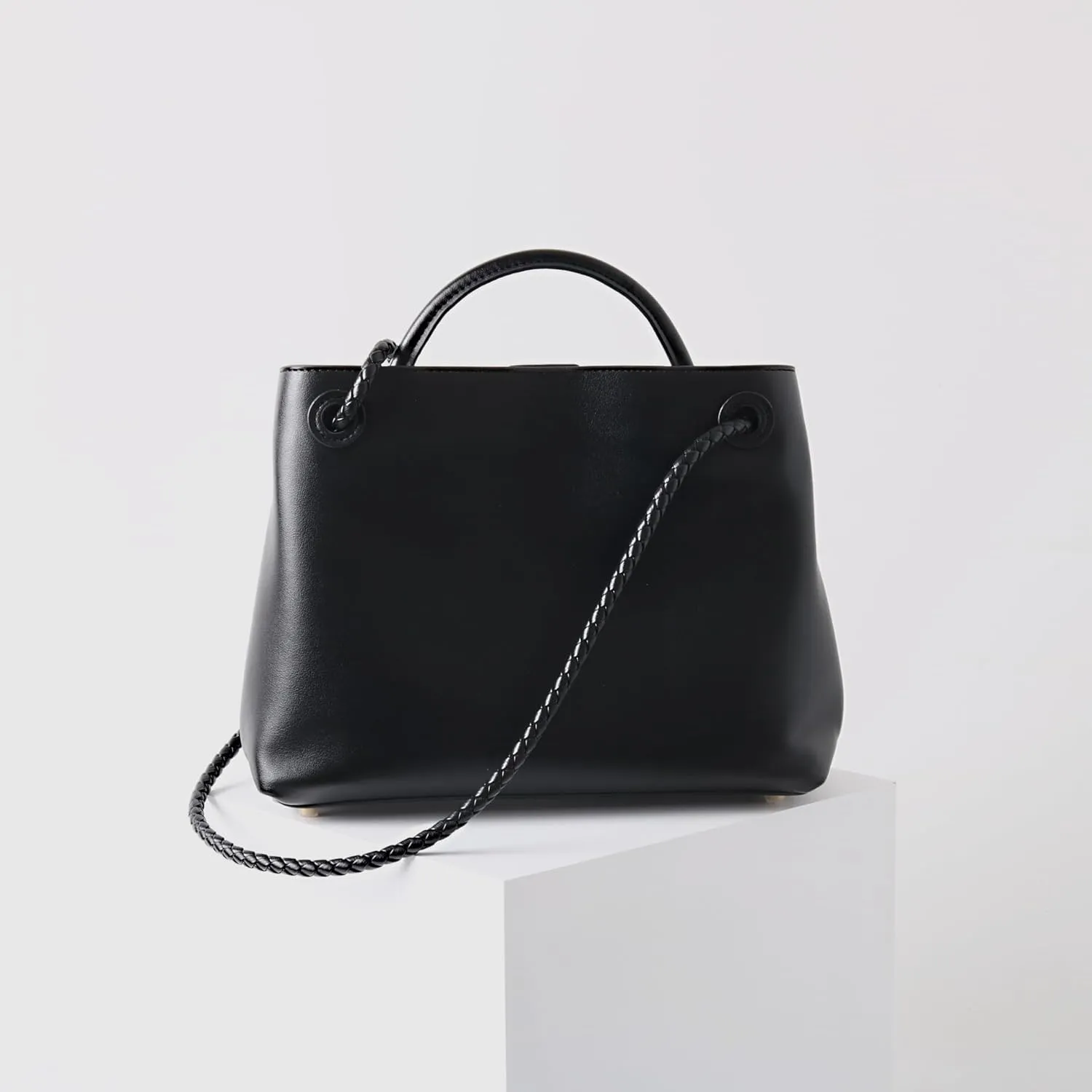 Handcrafted Premium Leather Handbag with Metal Rope Buckle, Detachable Braided Strap, Large Capacity