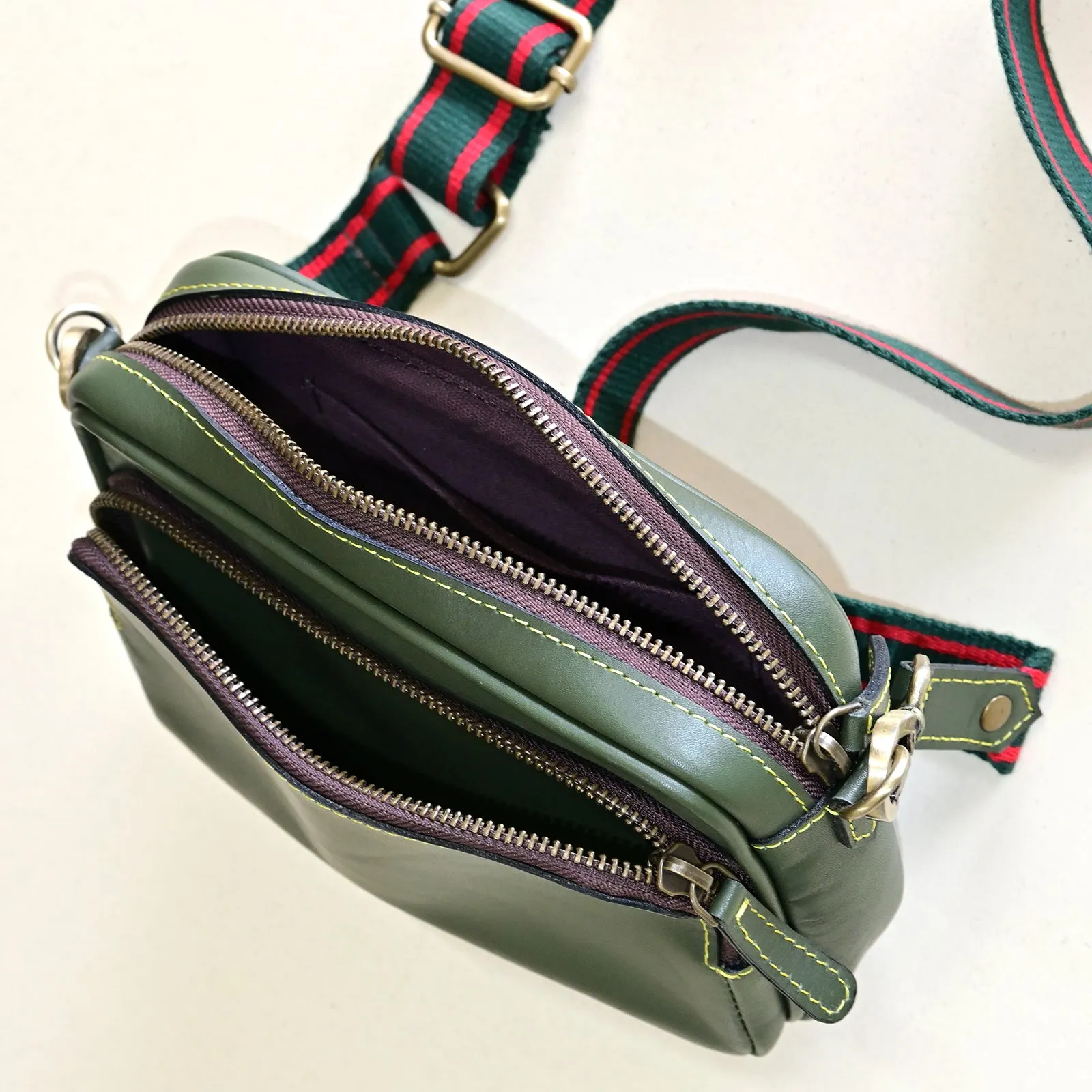 HARISSON  - LEATHER SLING BAG (Green)