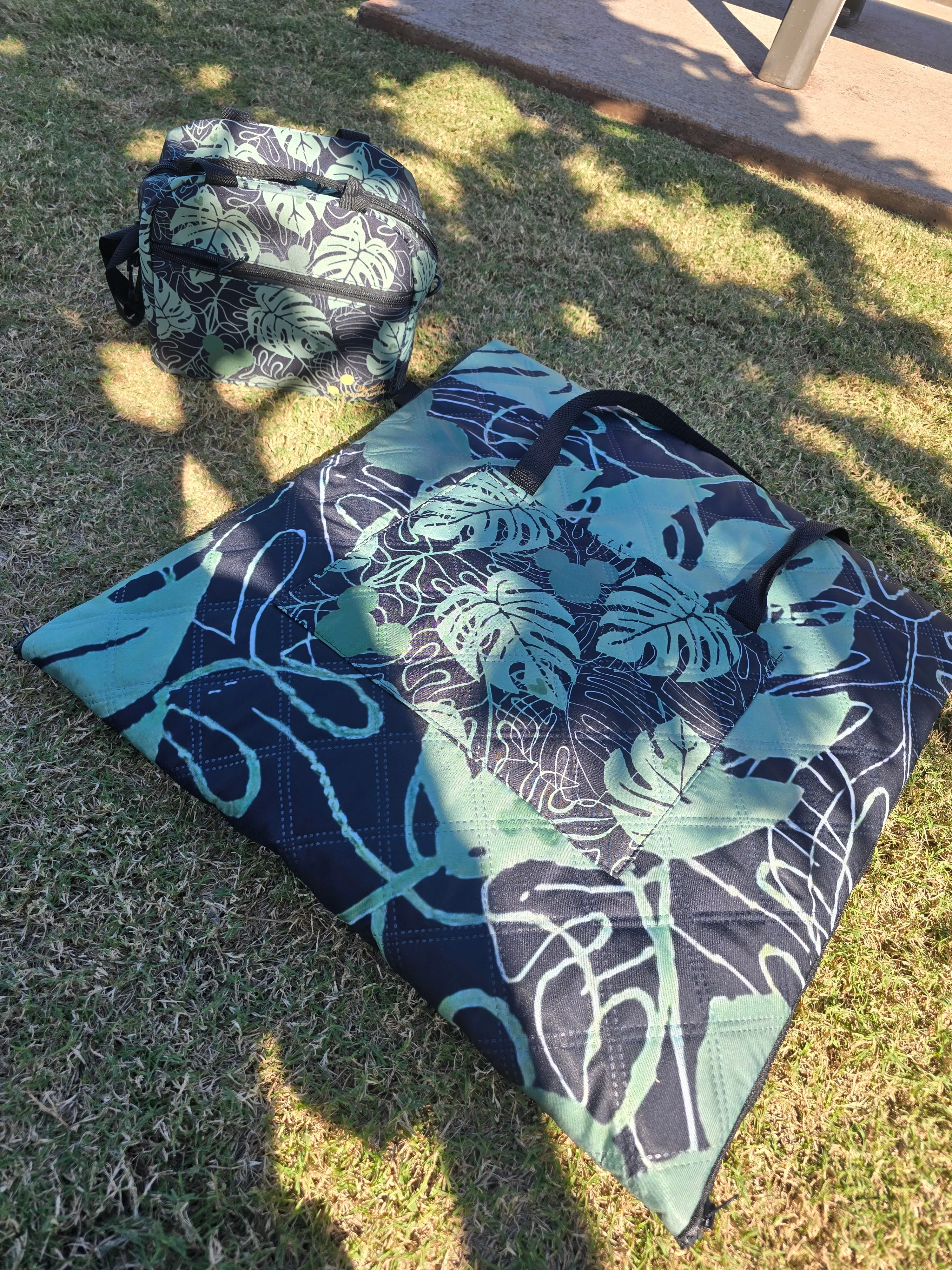 Holo Holo Beach Mat Bag