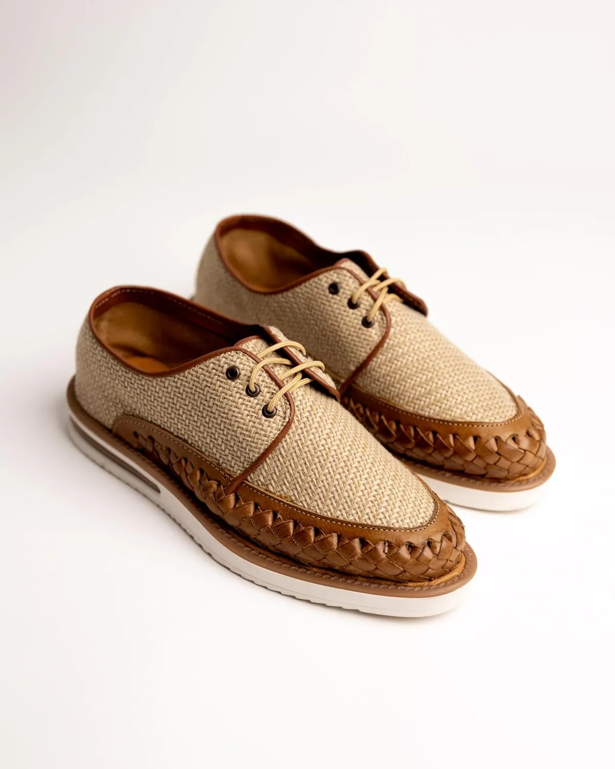 Mexico en la Piel Handmade Leather and Jute Huarache Shoes for Men - Brown Closed-Toe Lace-Up Design with White Polyurethane Sole, Comfortable, Sizes 8-13 US