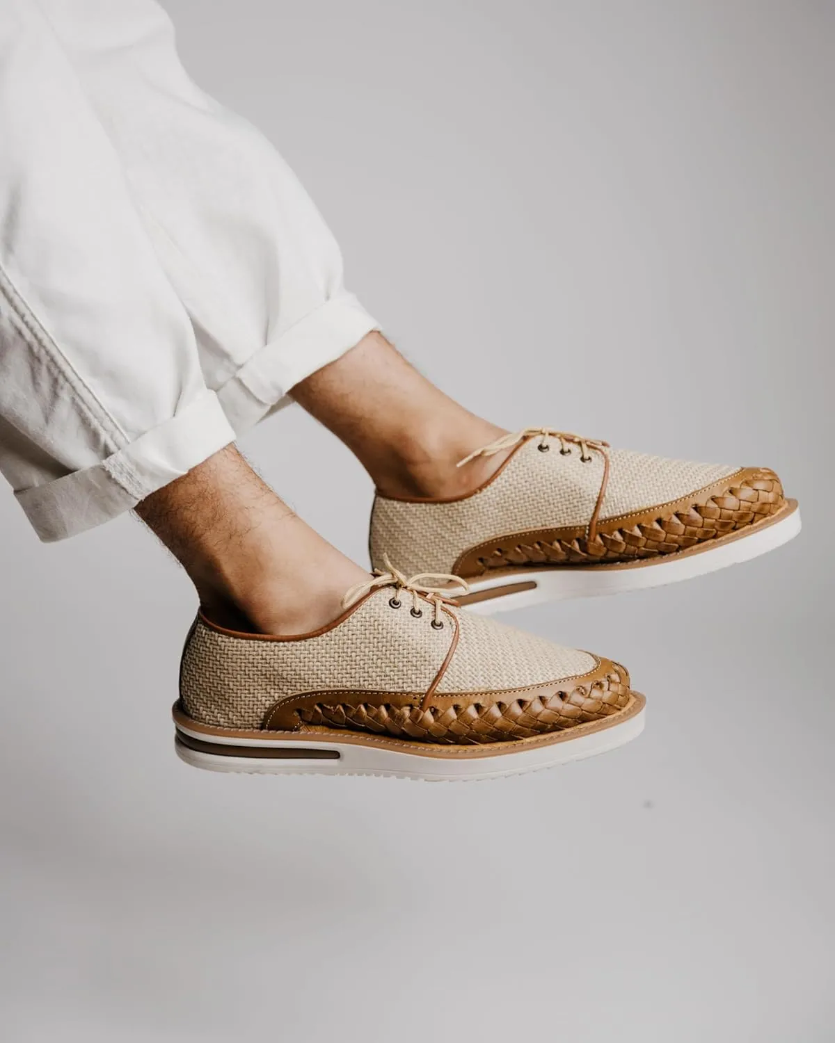 Mexico en la Piel Handmade Leather and Jute Huarache Shoes for Men - Brown Closed-Toe Lace-Up Design with White Polyurethane Sole, Comfortable, Sizes 8-13 US