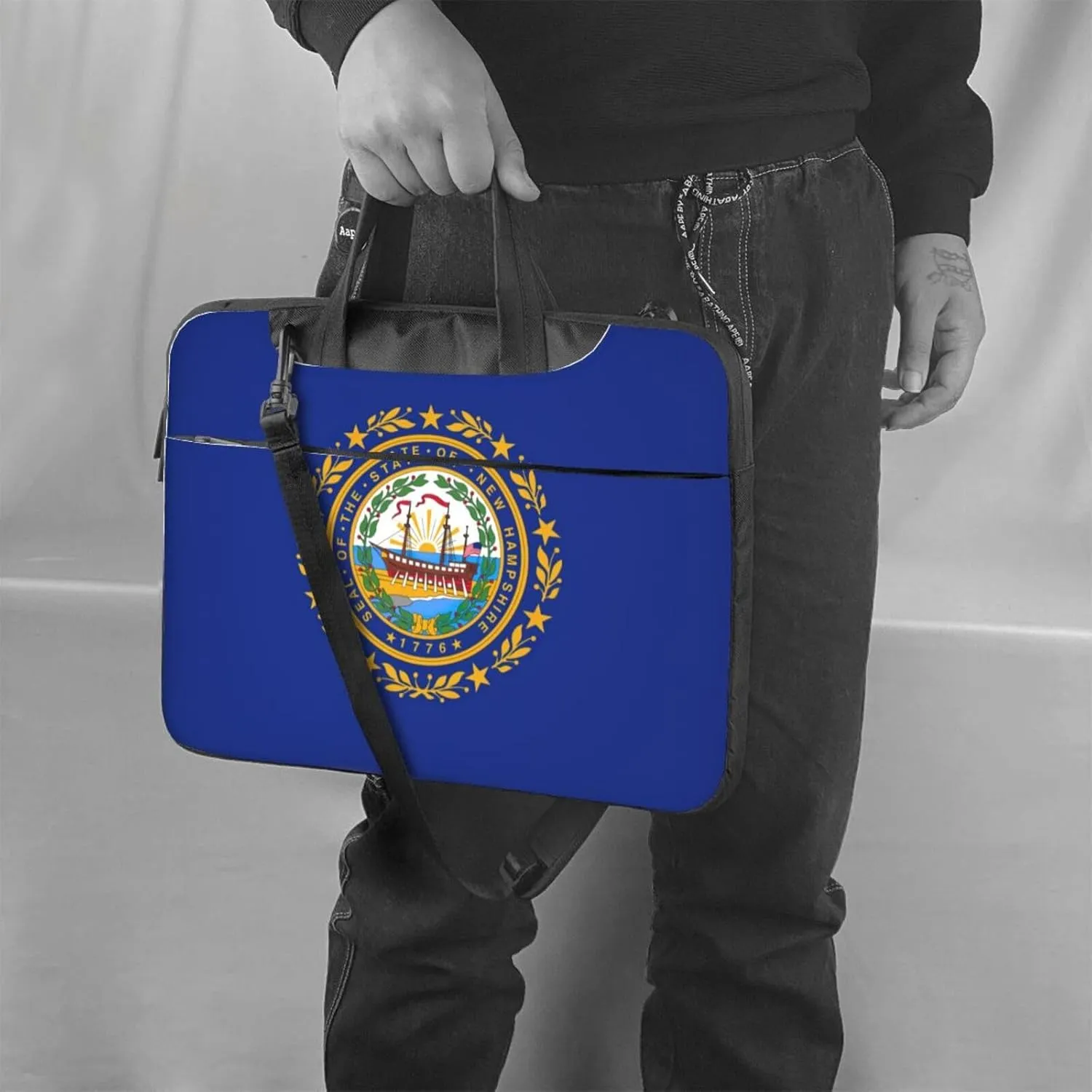 New Hampshire State Flag Print Laptop Adjustable Shoulder Strap With Handle Accessory Pocket For Men Women