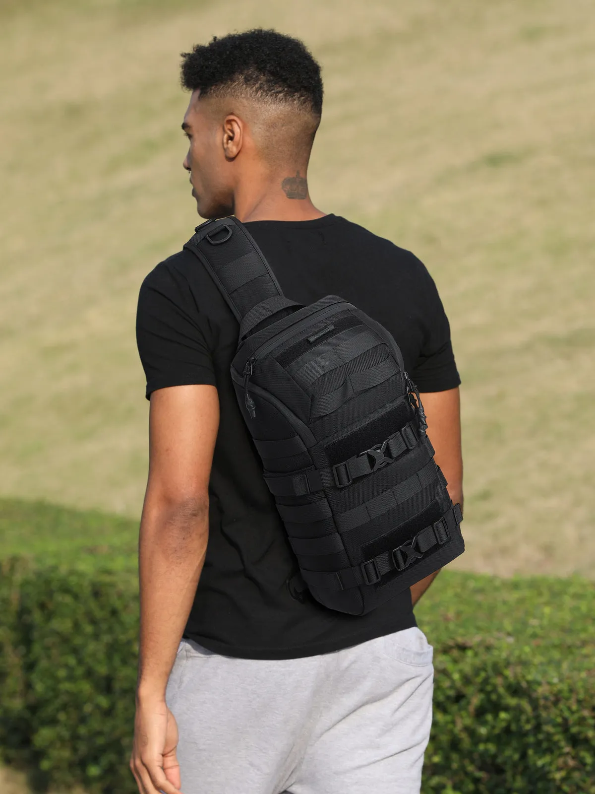 New Men's Fashion Pretty Waterproof Trendy Men's Chest Bags