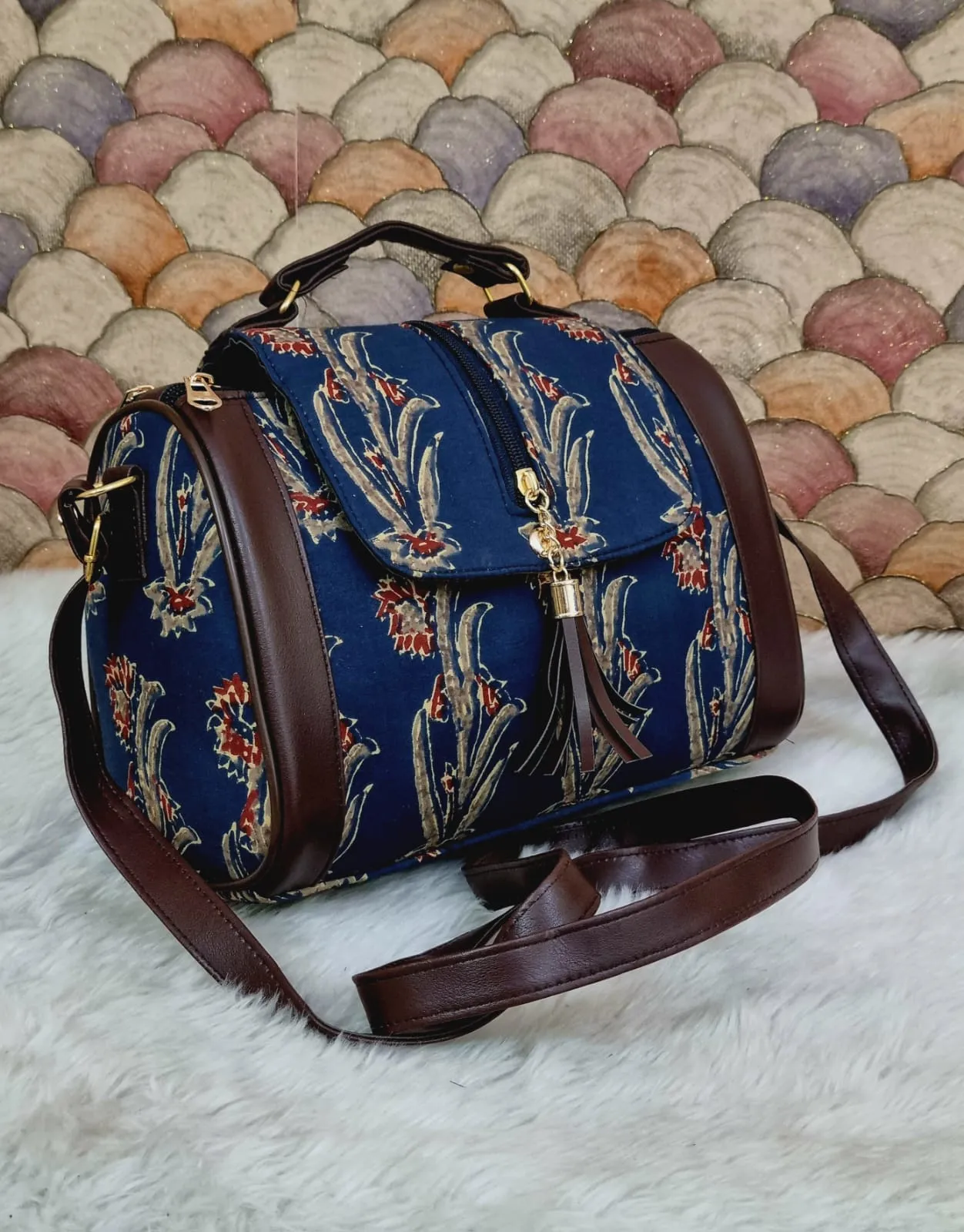 Vault Sling Bag