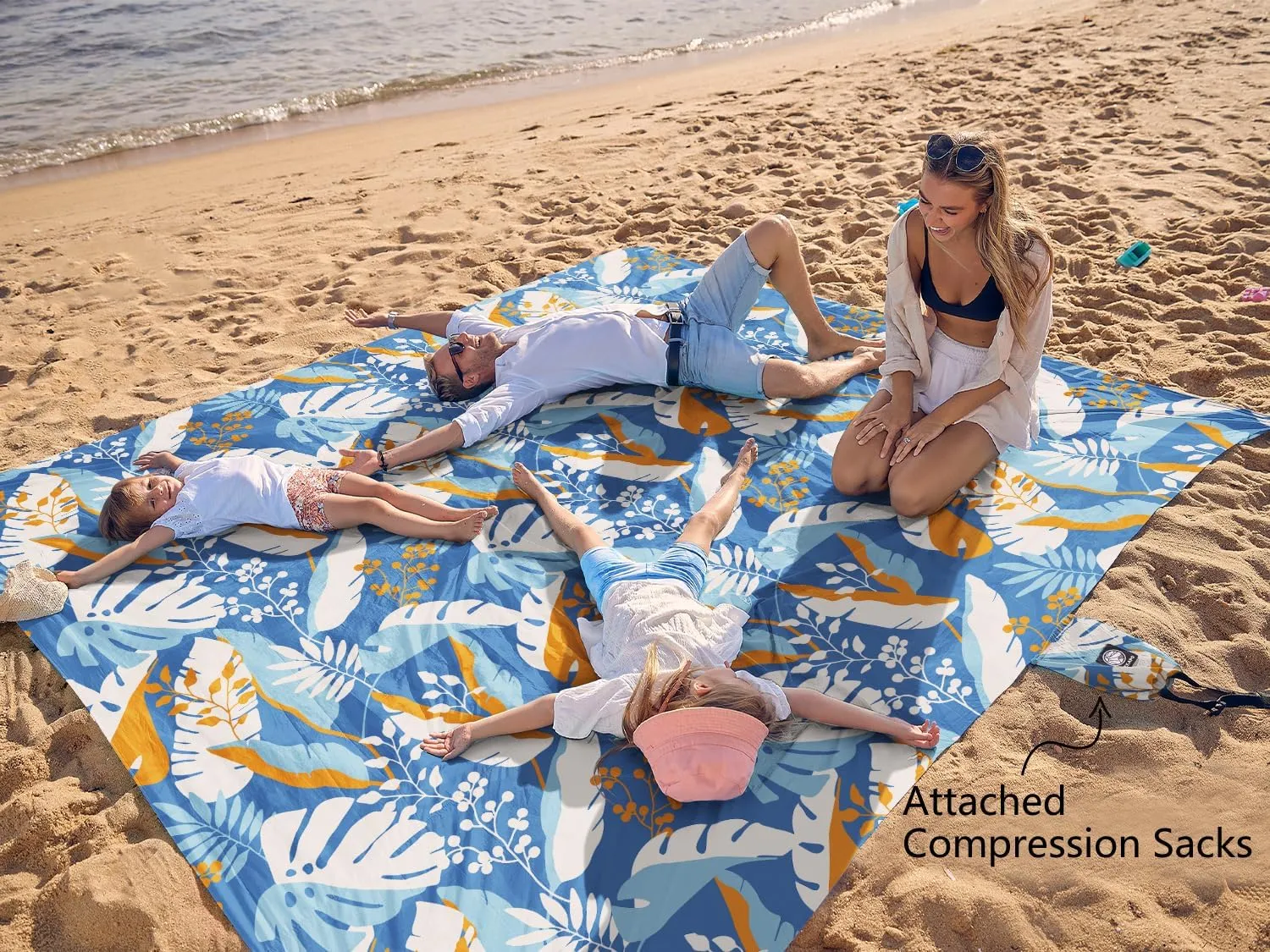 WEKAPO Beach Blanket Waterproof Sandproof Oversized, Extra Large Beach Mat Sand Free, Lightweight & Compact Sand Free Mat with 6 Stakes & 4 Corner Pockets