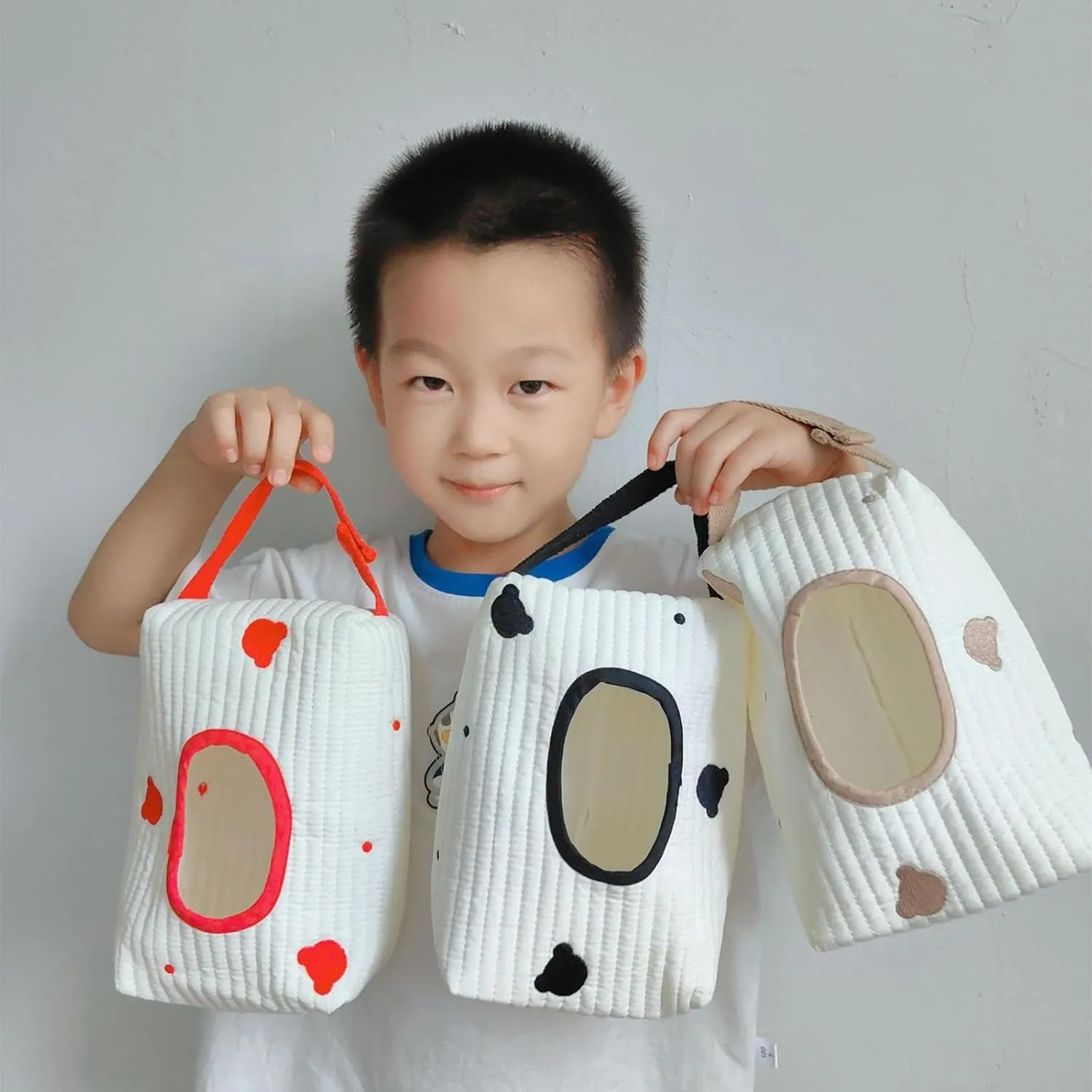 Wipes Storage, Embroidered bear Stroller Wet Wipe Pouches Portable Baby Wipe Holder Embroidery Baby Wipes Storage Bag for Travel